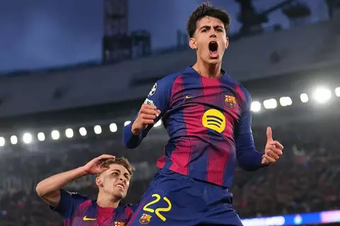 إثارة مبكرة.. بيرنال يعيد التقدم لبرشلونة أمام نيوكاسل